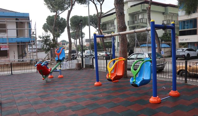 Nazilli Belediyesi çocuk parklarını yeniliyor