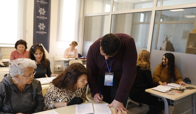 Aydın’da her yaştan vatandaş İngilizce öğreniyor