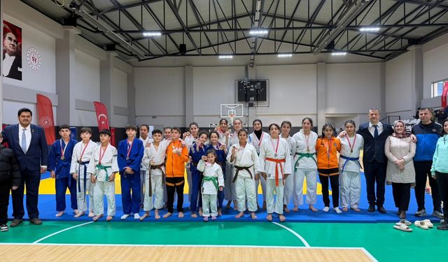 Aydın’da yıldız judocular mindere çıktı