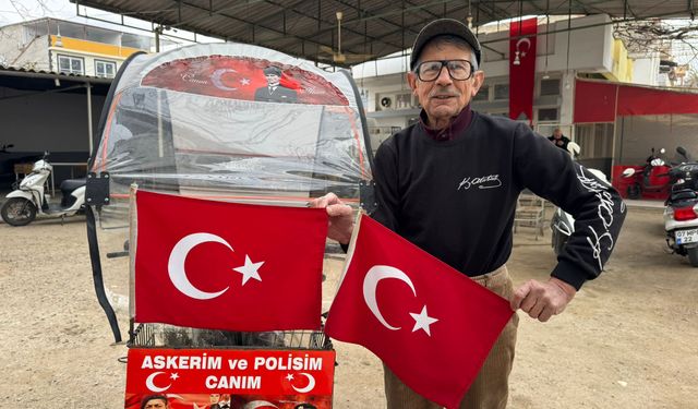 Nazillili Güzel amcanın vatan sevgisi yürekleri ısıtıyor