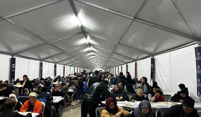 Başkan Çerçioğlu Aydın’ın dört bir yanında vatandaşları iftar sofraları ile buluşturmayı sürdürüyor