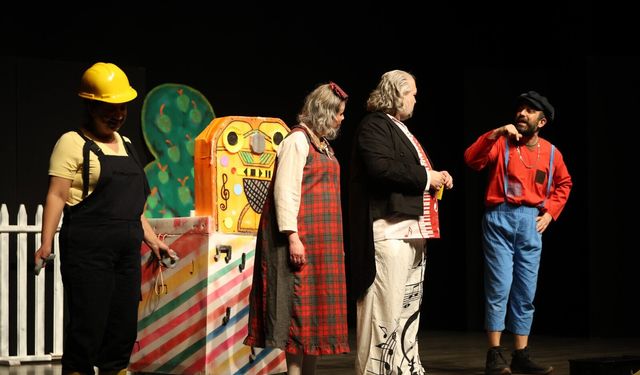 Başkan Çerçioğlu her yaştan vatandaşı Dünya Tiyatro Haftası etkinlikleri ile buluşturdu