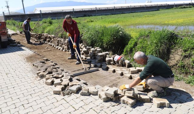 Nazilli’de yol bakım ve onarım çalışmaları sürüyor