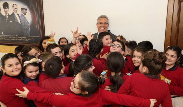 Nazilli Belediye Başkanı Dr. Ertuğrul Tetik’ten 23 Nisan mesajı
