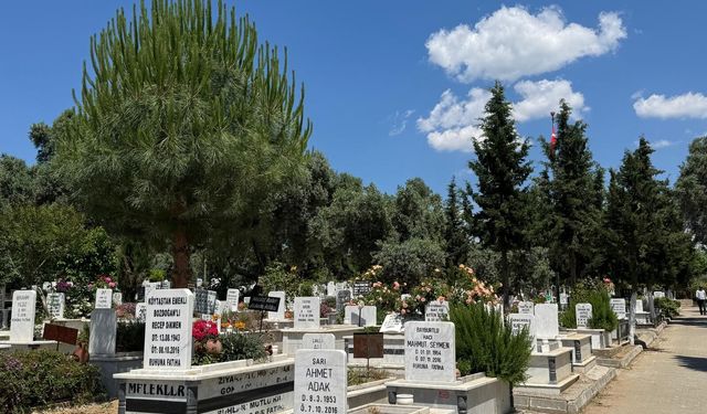 Nazilli’de mezarlıklar doldu taştı.. Vatandaşlardan mezarlık bakımına tam not