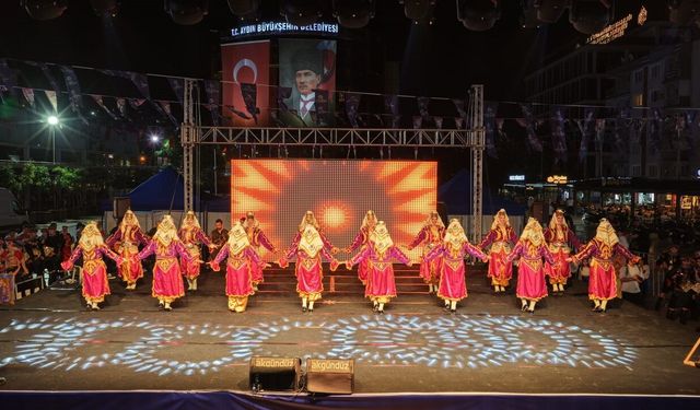 BAŞKAN ÇERÇİOĞLU AYDIN BÜYÜKŞEHİR BELEDİYESİ KONSERVATUARI’NIN EŞSİZ GÖSTERİLERİNİ AYDINLILAR İLE BULUŞTURDU