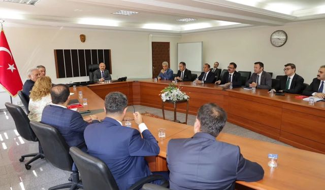 Vali Varol, kaymakamlarla koordinasyon toplantısında bir araya geldi