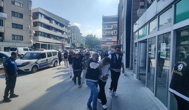 Kuşadası'ndaki olayın şüphelileri adliyeye sevk edildi