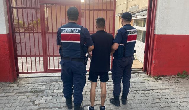Hırsızlık suçundan aranan şahıs yakalandı