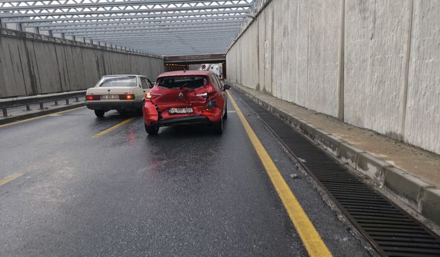 Yağış kazaları da beraberinde getirdi