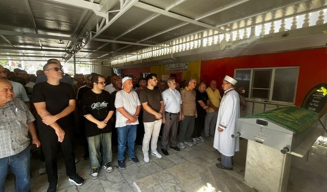 Eğitimci Ahmet Civan ebediyete uğurlandı