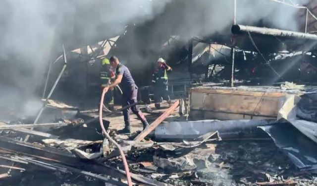Aydın’daki pazar yeri yangını kontrol altına alındı