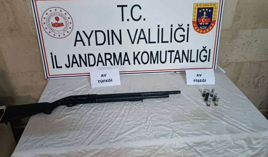 Ruhsatsız silah taşıyan 4 şüpheli yakalandı