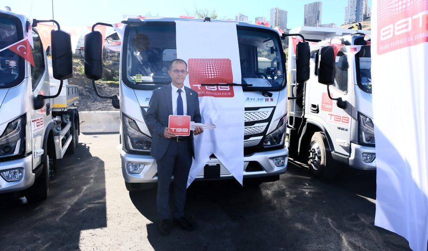 Kuyucak Belediyesi’ne TBB’den hibe hizmet aracı