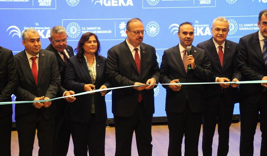 Bakan Kacır, Aydın'da 10 projenin toplu açılışını gerçekleştirdi
