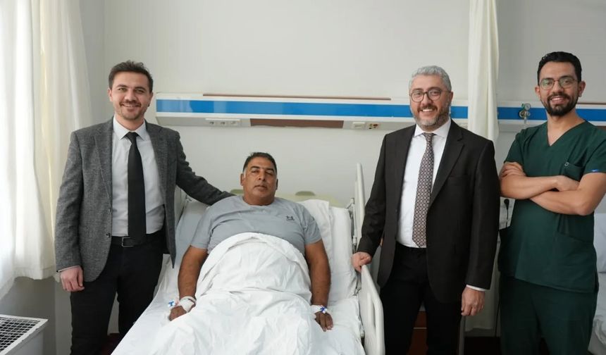 Aydın’da ilk kez ağız içinden alınan doku ile yeni idrar yolu oluşturuldu