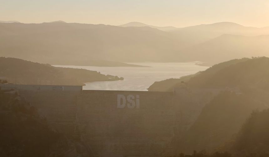 Sağanak yağışlar Adnan Menderes Barajı’na can verdi
