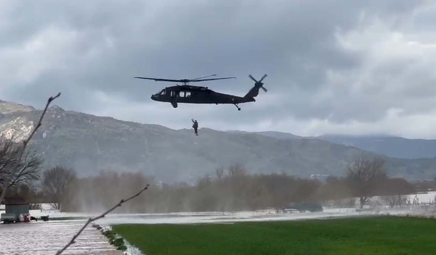 Aydın'da sel mağduru vatandaş helikopterle kurtarıldı