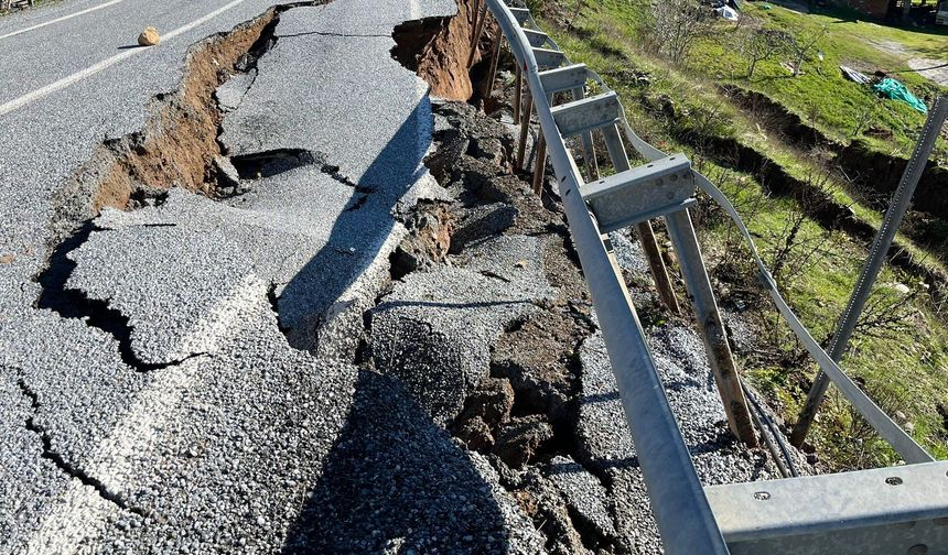 İncirliova-Tire karayolunda trafik tek şeride düştü