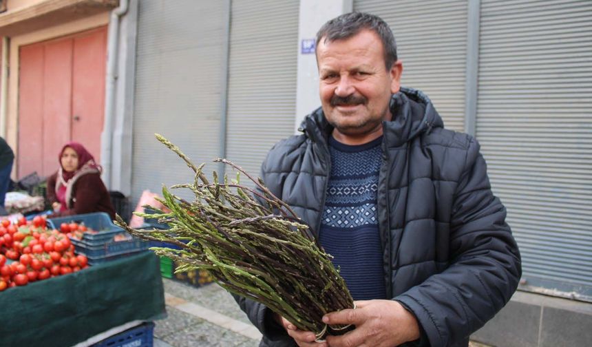 Aydın'ın yöresel lezzeti kedirgen ve sarmaşıklar pazar tezgahlarını süslemeye başladı