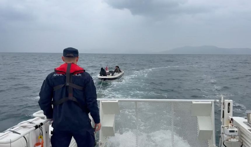 Sürüklenen teknedeki iki kişi kurtarıldı
