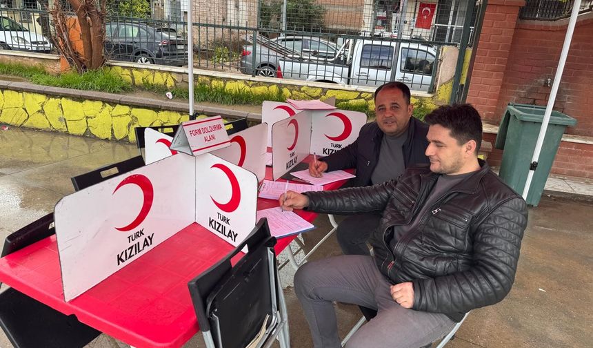 Nazilli’de öğrenci velilerinden kan bağışı yarışı