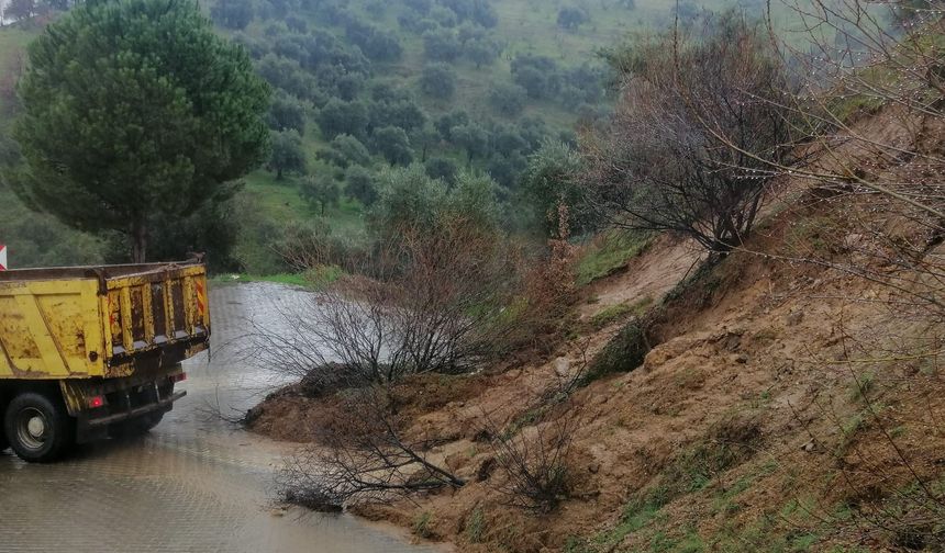 Büyükşehir ekiplerinden 'yağış' mesaisi