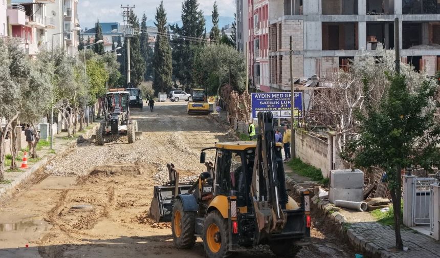 Başkan Çerçioğlu Aydın’ın tüm ilçelerinde yol yapım ve yenileme çalışmalarını sürdürüyor