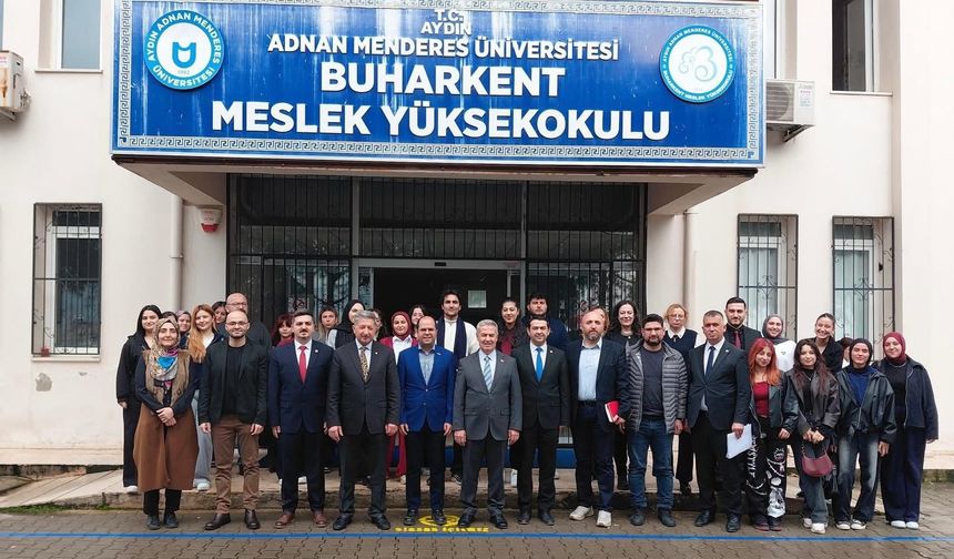 NTO Başkanı Arslan, Girişimcilik Zirvesi’nde öğrencilerle buluştu