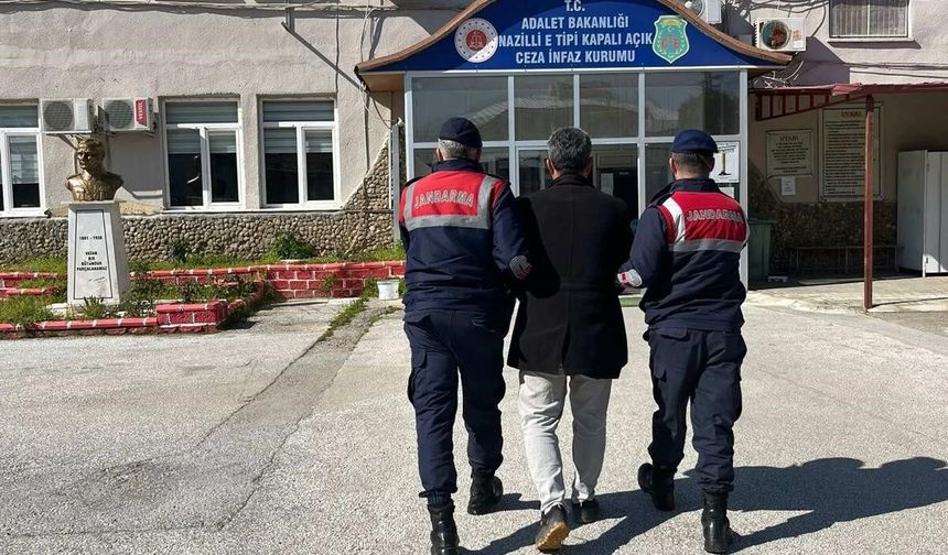 Çeşitli suçlardan aranan 3 kişi, jandarmadan kaçamadı