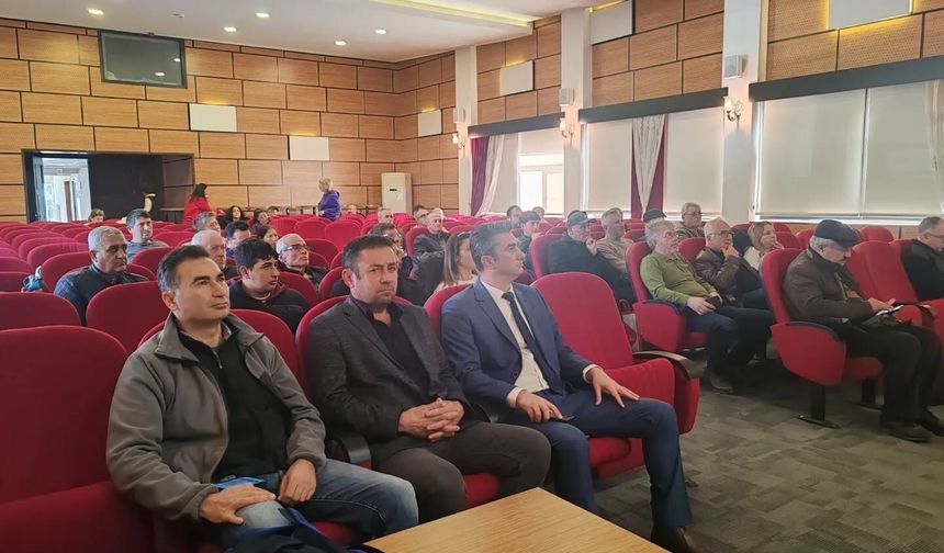 Üreticilere uygulamalı budama eğitimi