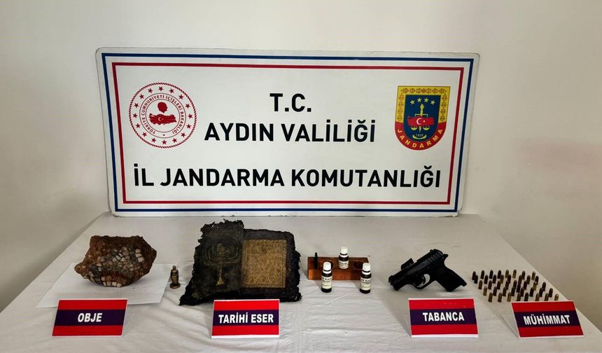 Aydın’da Bizans dönemine ait altın işlemeli dua kitabı ele geçirildi