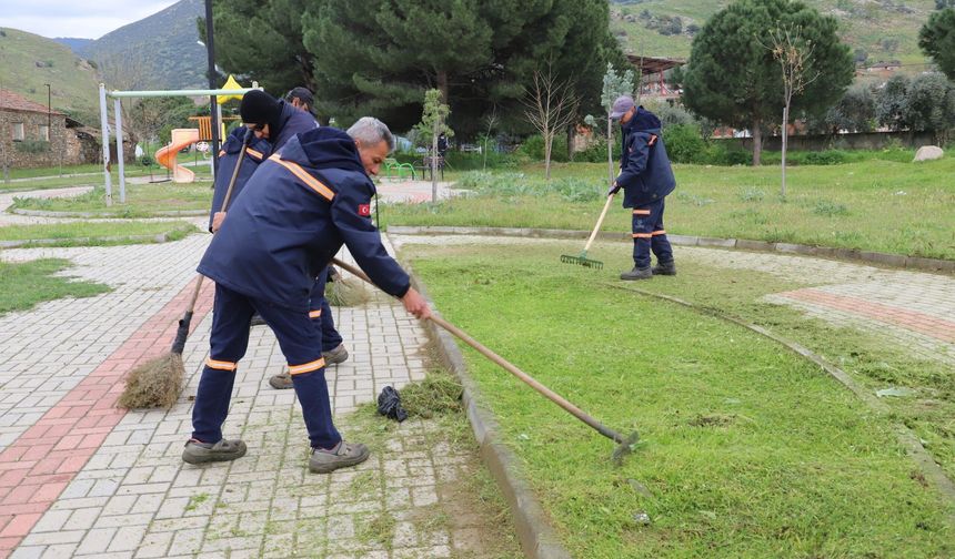 Nazilli Belediyesi’nden Esenköy’de temizlik çalışması