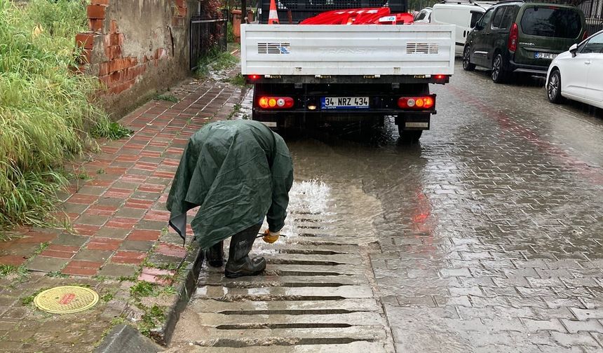 Aydın Büyükşehir Belediyesi ve ASKİ ekipleri yağışa karşı teyakkuzda
