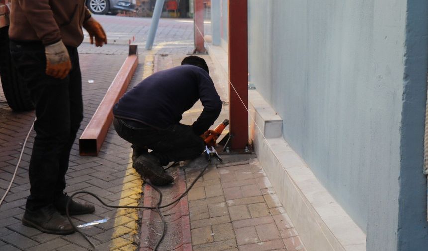 Bozdoğan’da Simit Pazarı Sokağı geçici olarak araç trafiğine kapatıldı