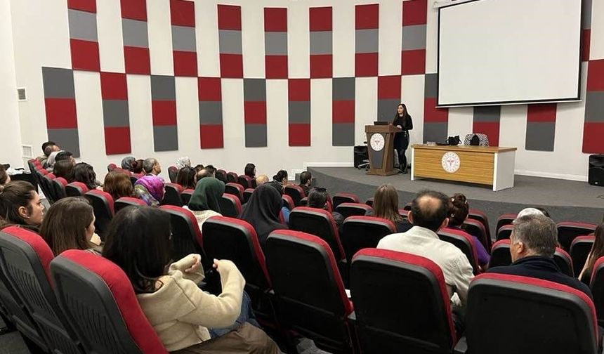 Aydın’da vatandaşlara koruyucu aile eğitimi