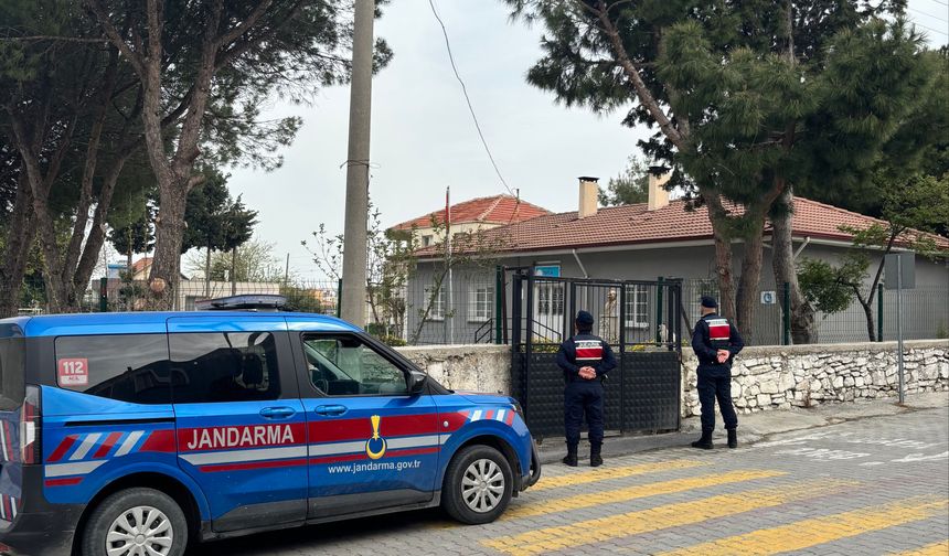 Aydın'da jandarma ekipleri okul önlerindeki güvenlik tedbirlerini arttırdı
