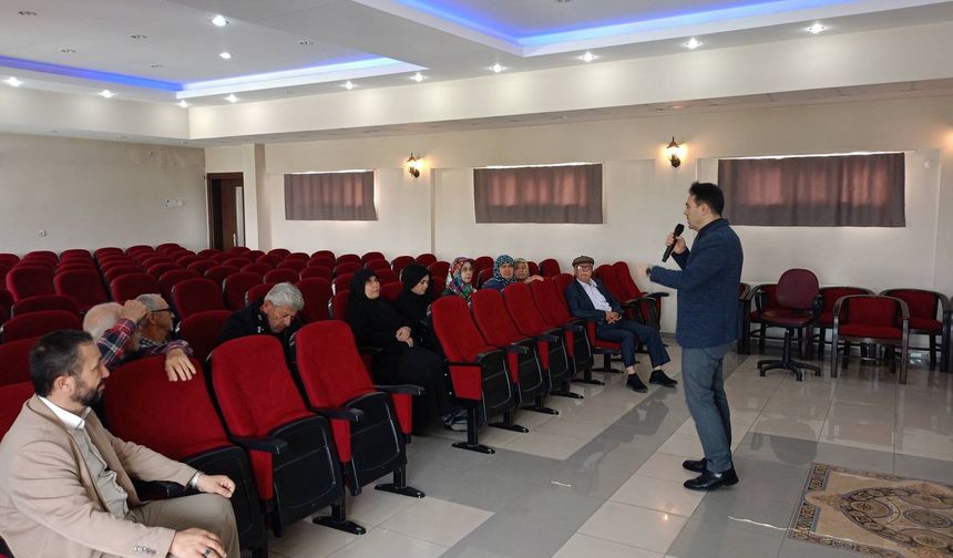 Hacı adaylarına yönelik bilgilendirme semineri