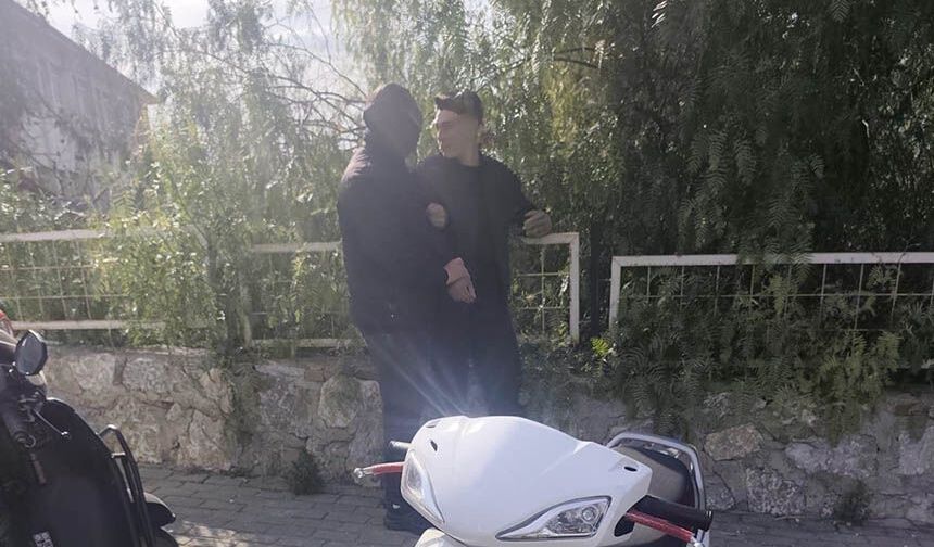 Dur ihtarına uymayıp kaçan motosikletli yayaya çarptı: 424 bin 500 bin TL ceza kesildi