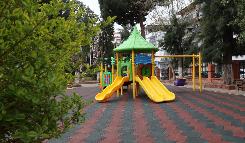 Aydın’ın yeşil alan ve parkları Başkan Çerçioğlu’nun çalışmaları ile yenileniyor