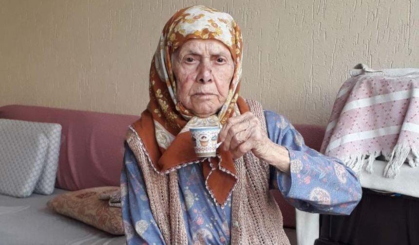 Nazilli’de asırlık hayata duygusal veda.. Terzi Ulviye 100 yıllık hayatı noktaladı
