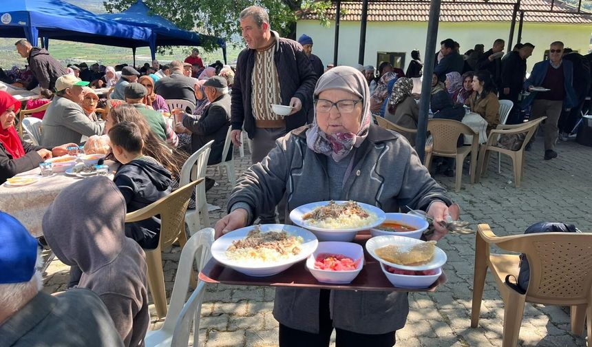 Nazilli’de 8 bin kişilik keşkek hayrı yapıldı