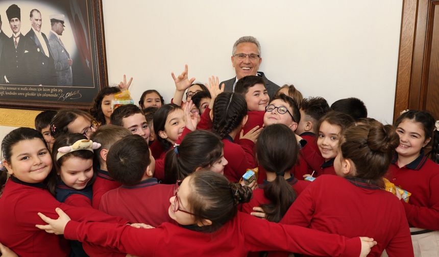 Nazilli Belediye Başkanı Dr. Ertuğrul Tetik’ten 23 Nisan mesajı