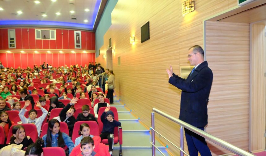 Kuyucak'ta çocuklara gün boyu eğlence