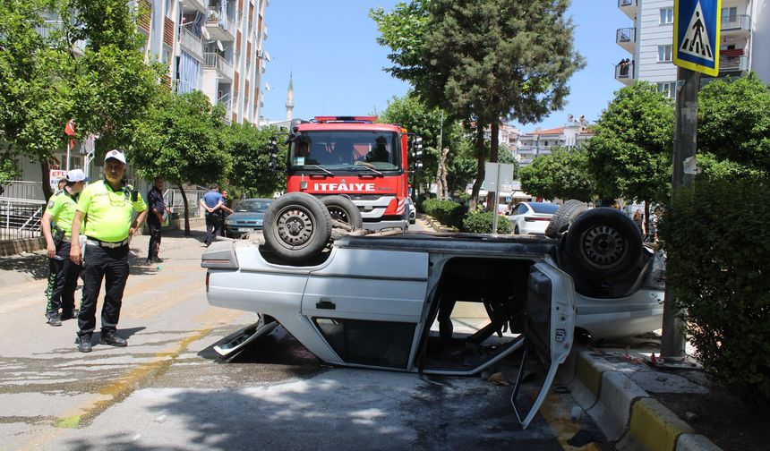 Takla atan otomobil yandı, vatandaşlar sürücüyü son anda kurtardı