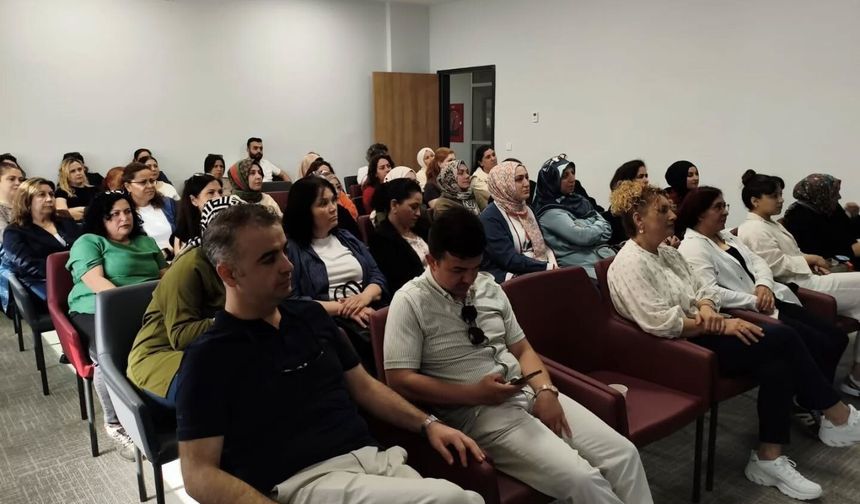 Nazilli’de sağlık çalışanlarına "Kronik Hastalıklar" eğitimi verildi