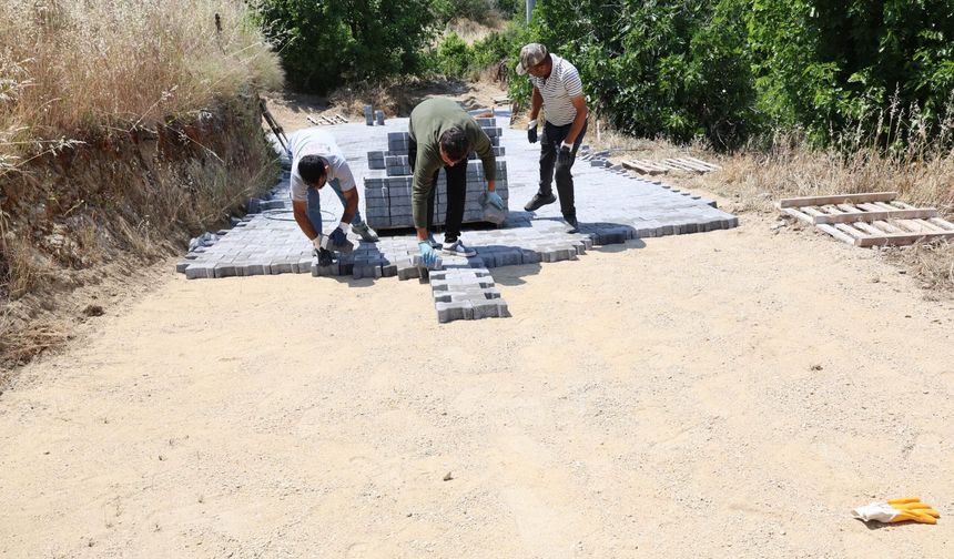 Yazırlı’da yollar yenileniyor