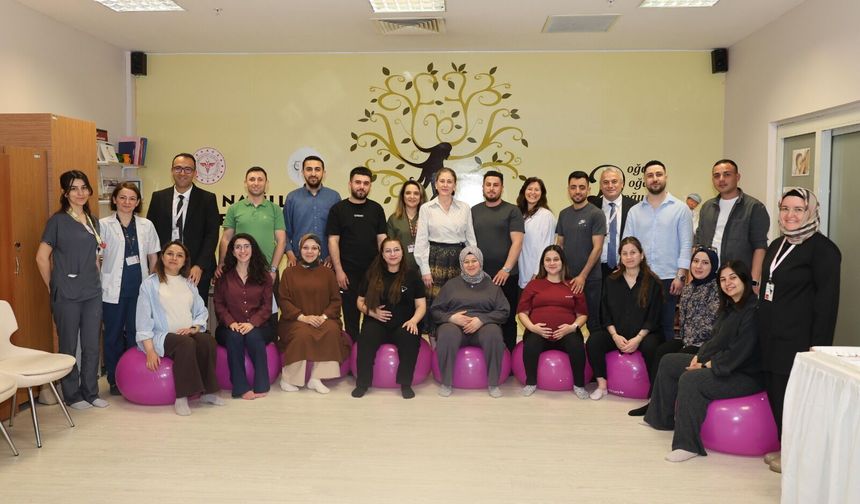 Nazilli Devlet Hastanesi’nde gebe okulunda eğitimler tamamlandı