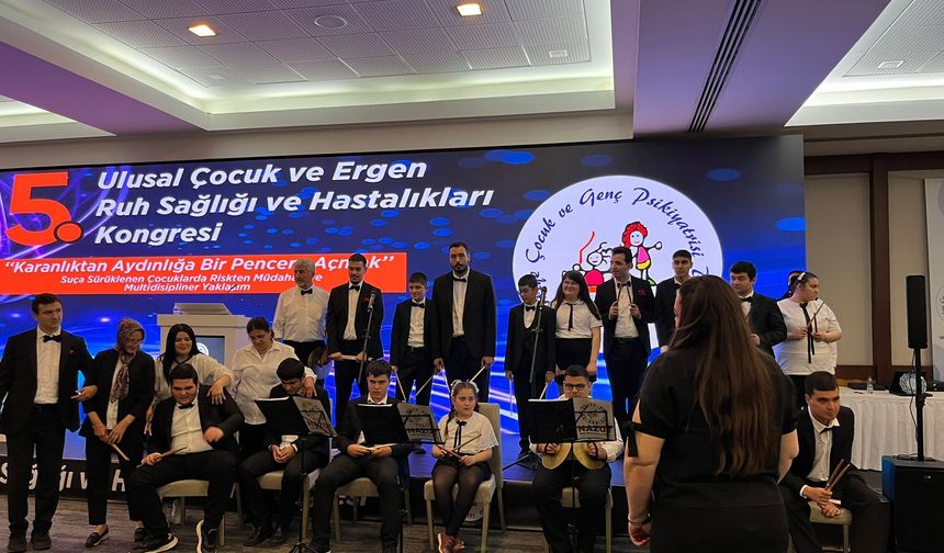 Nazilli’yi gururlandıran otizmli gençler alkış topladı