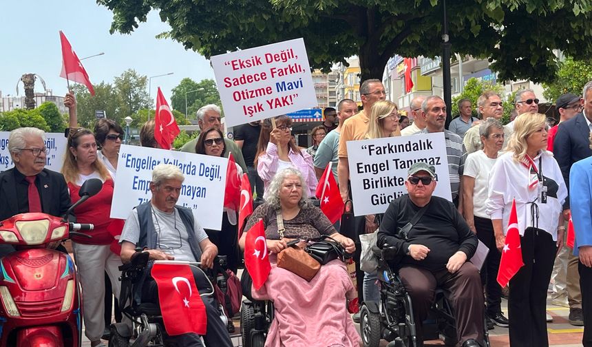 Nazilli’de engellilerden bandolu farkındalık yürüyüşü